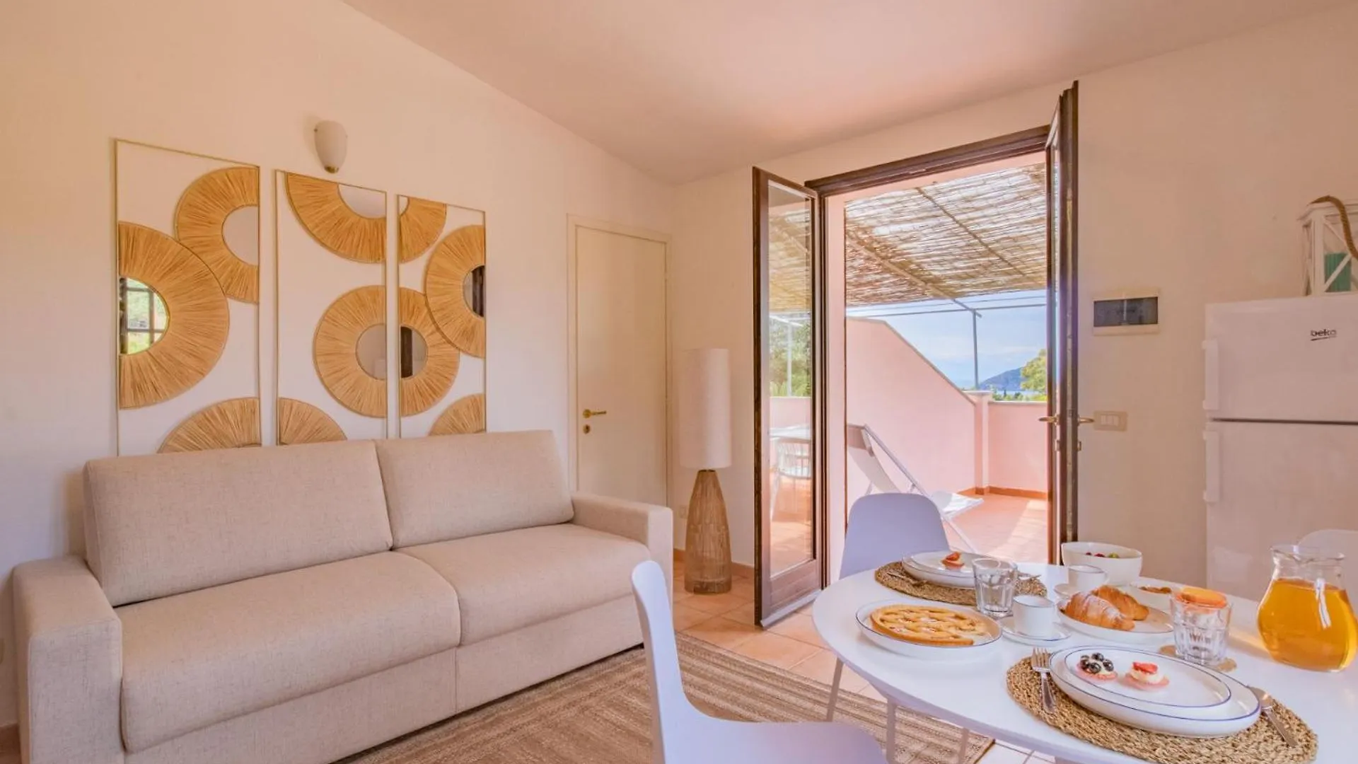 Villa Del Sole 1 كابوليفيري